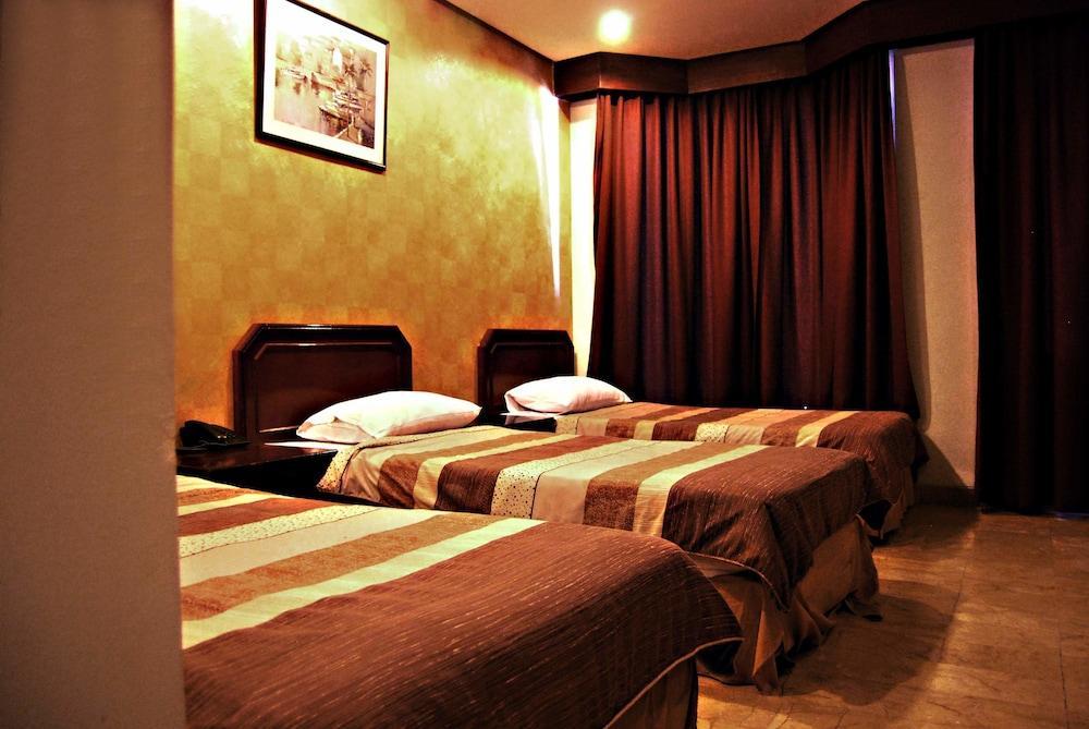 Super Oyo Townhouse 1 Hotel Salemba Джакарта Экстерьер фото