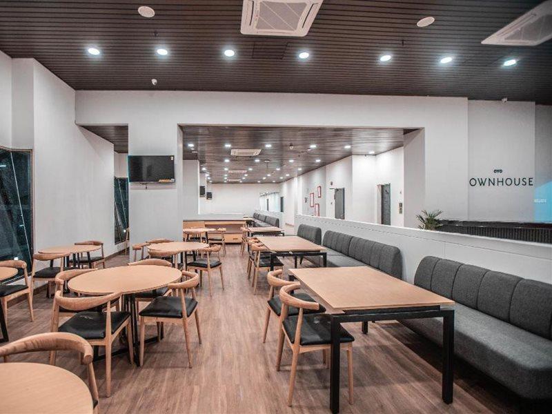 Super Oyo Townhouse 1 Hotel Salemba Джакарта Экстерьер фото