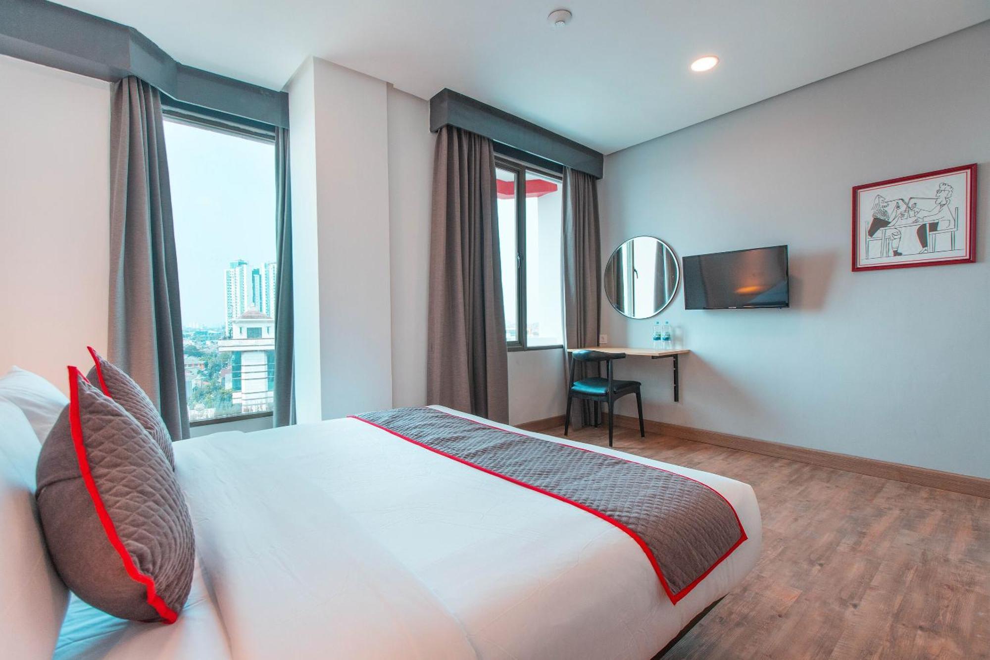 Super Oyo Townhouse 1 Hotel Salemba Джакарта Экстерьер фото