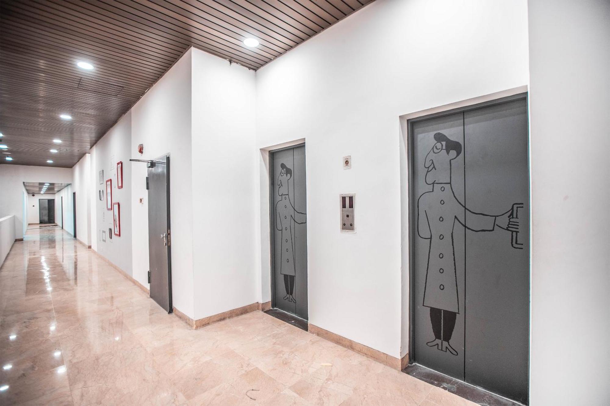 Super Oyo Townhouse 1 Hotel Salemba Джакарта Экстерьер фото