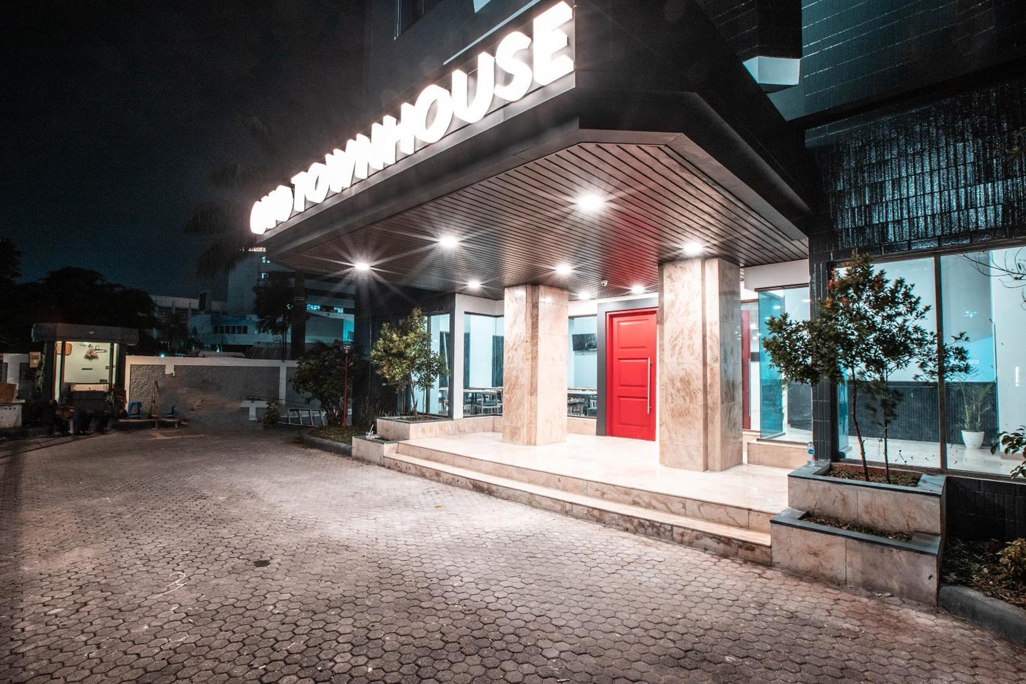 Super Oyo Townhouse 1 Hotel Salemba Джакарта Экстерьер фото
