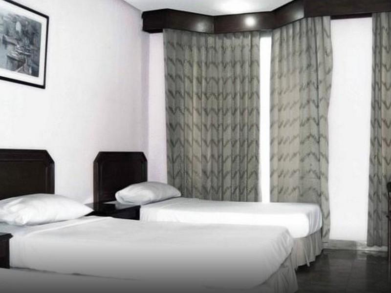 Super Oyo Townhouse 1 Hotel Salemba Джакарта Экстерьер фото