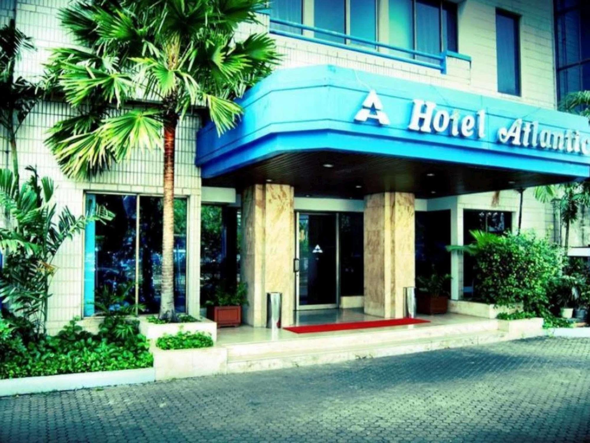Super Oyo Townhouse 1 Hotel Salemba Джакарта Экстерьер фото